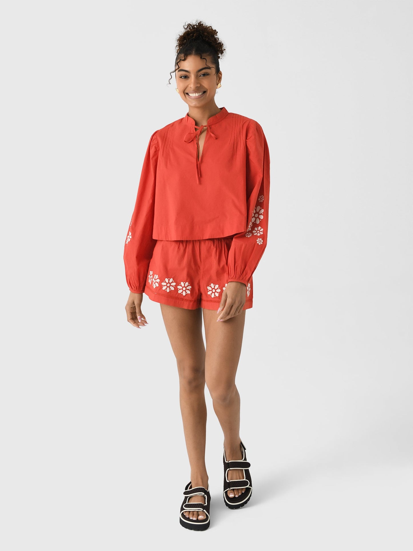 Ciao Lucia Women's Samaya Embroidered Short