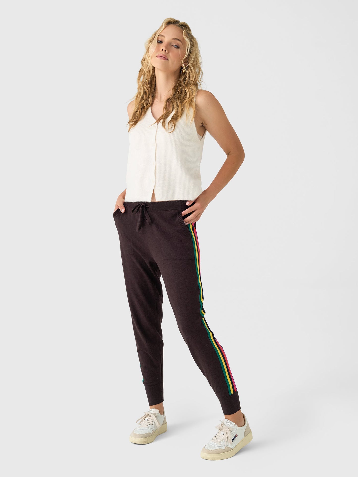 Eche Women's Solid Striped Jogger