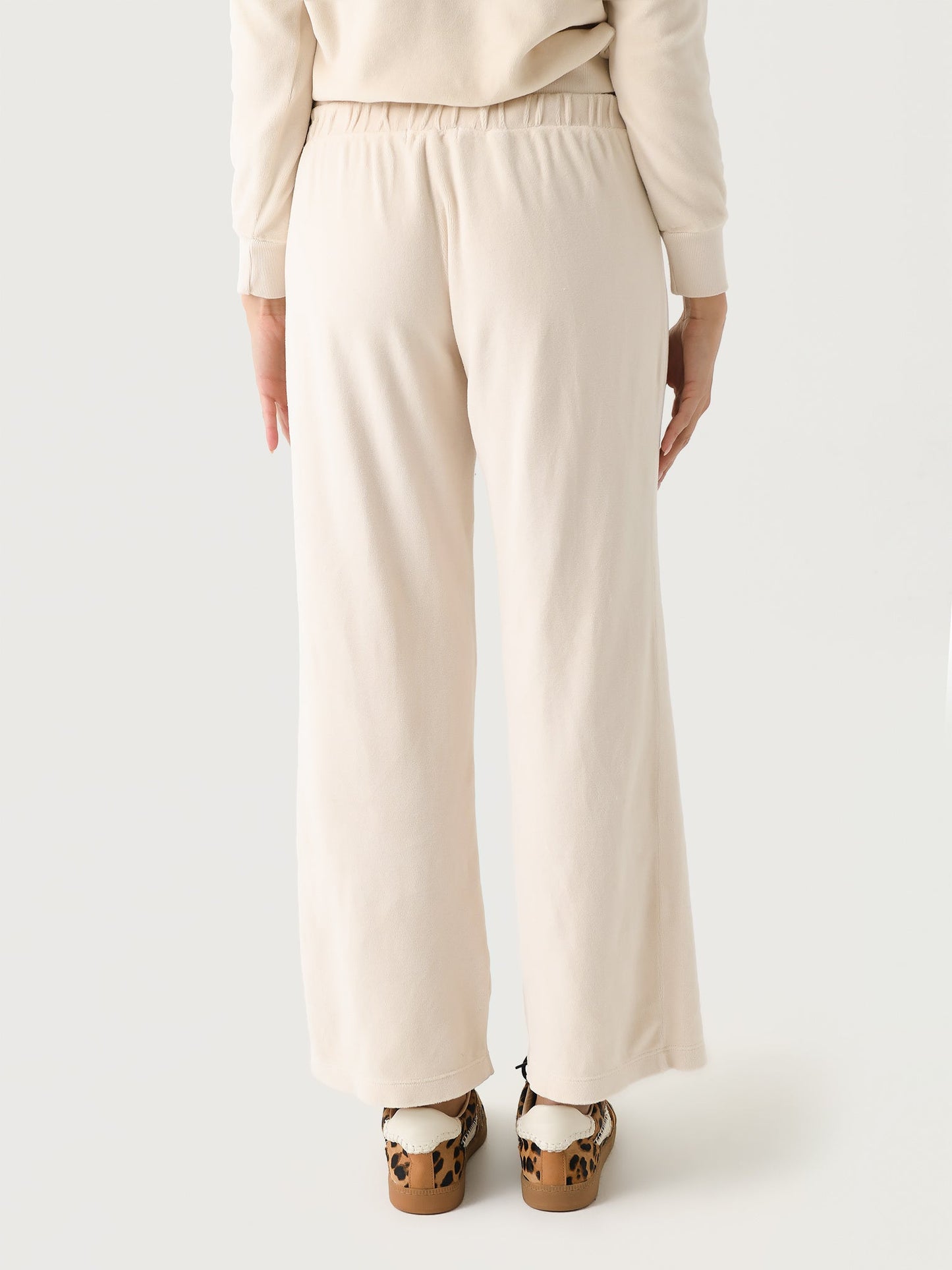 Perfect White Tee Women's Holly Velour Sweatpant