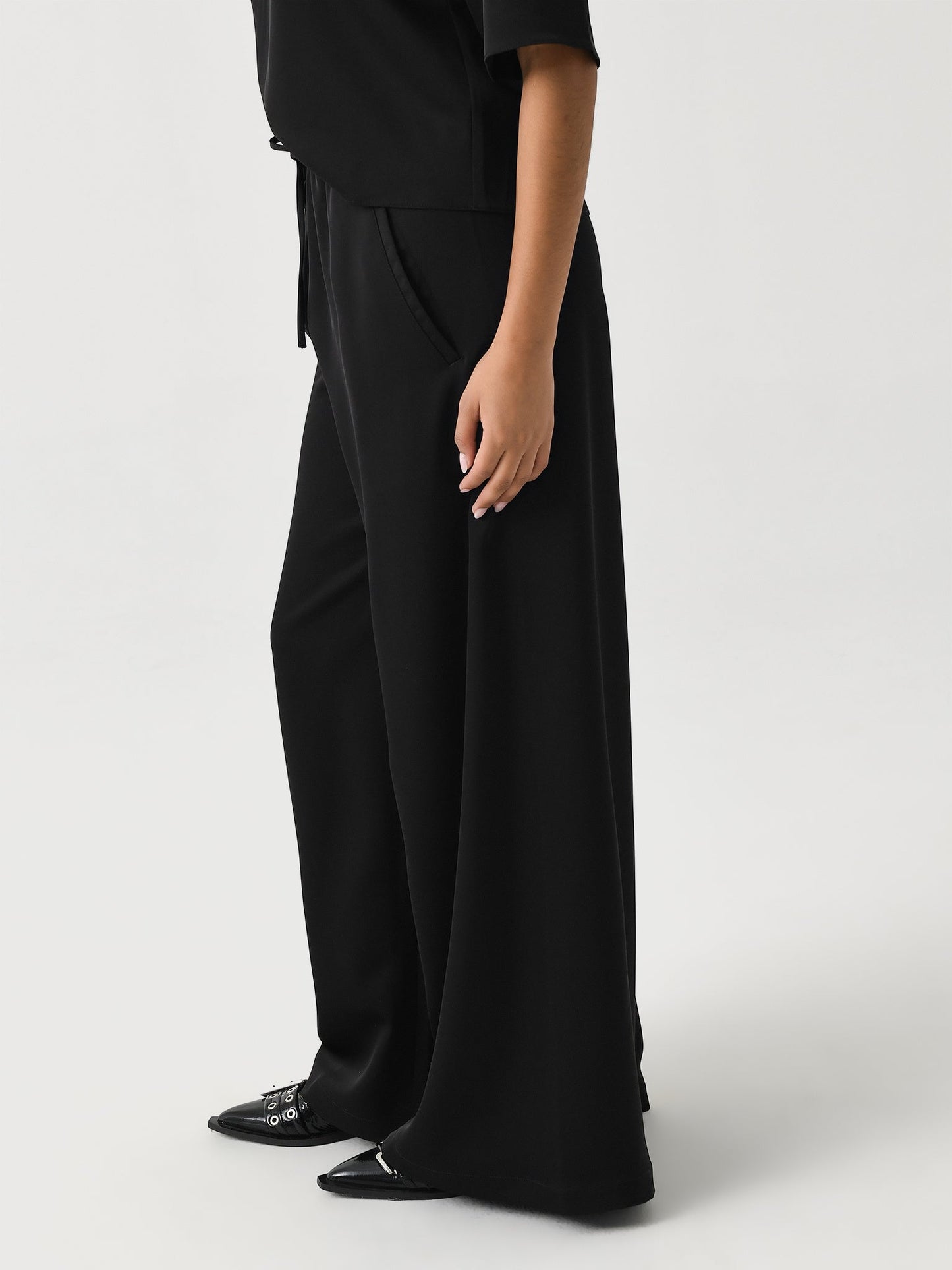 Leset Women's Barb Baggy Pant