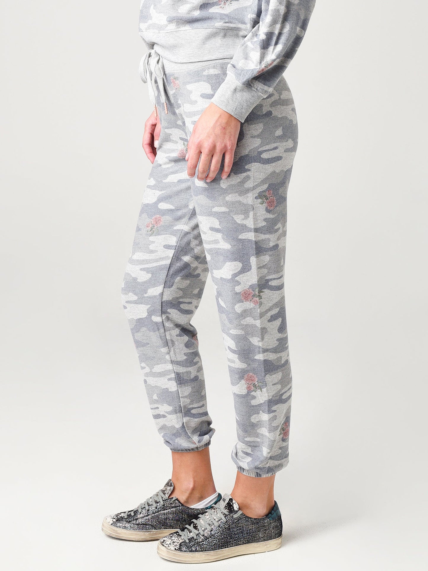Z Supply Women's Ava Rose Camo Jogger