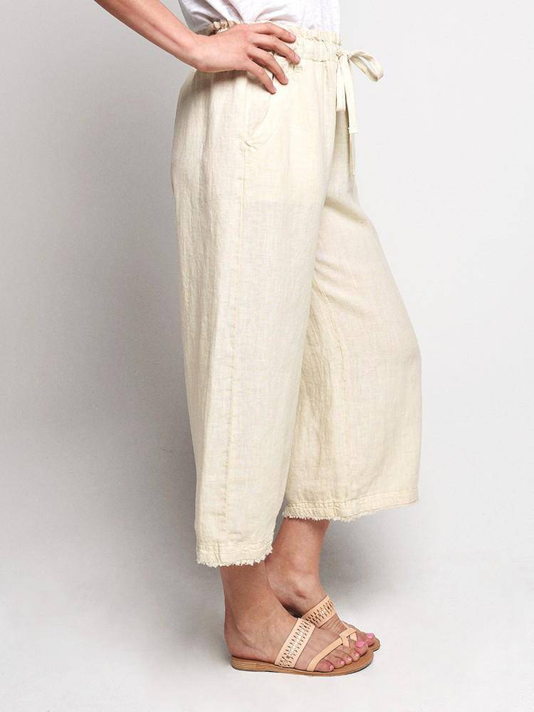Bella Dahl Frayed Crop Leg Pant